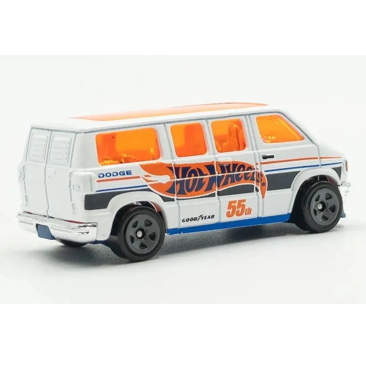 Внедорожник Hot Wheels Dodge 1:64 без механизмов 5785-A66-HKK28 - фото 2