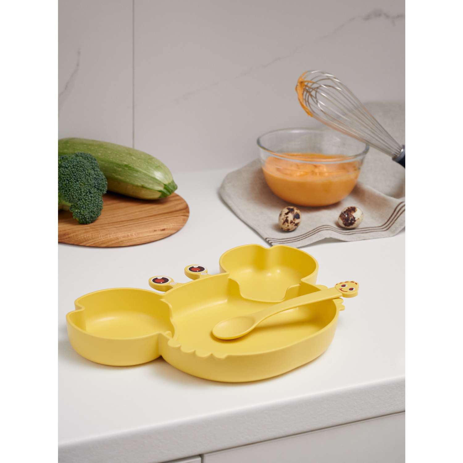 Набор детской посуды Добрый Филин Тарелка вилка ложка Крабик желтый 4 предмета - фото 6