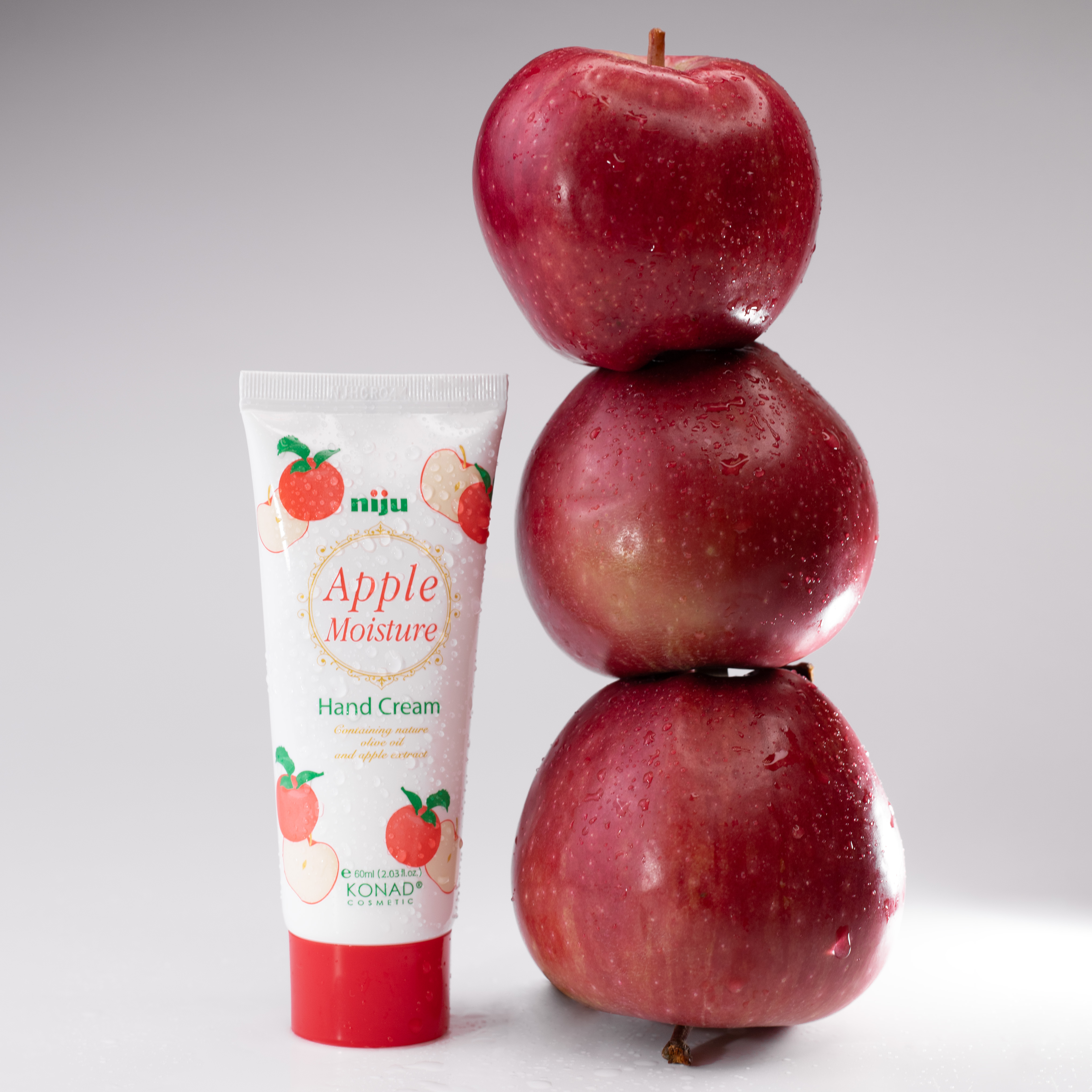 Увлажняющий крем для рук Konad niju Apple Moisture Hand Cream с экстрактом яблока - фото 2