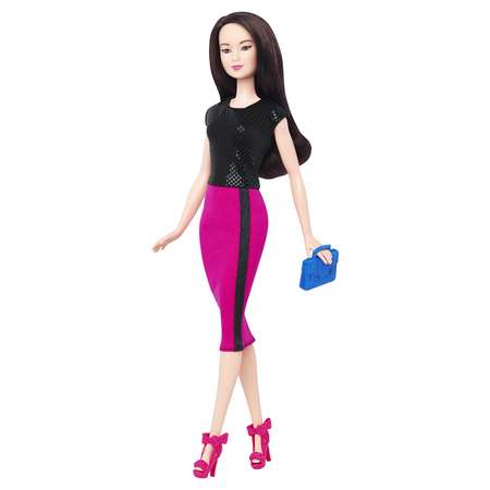 Кукла Barbie в клетчатой юбке DTD99