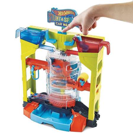 Парковка Hot Wheels Мойка Трюки и брызги многоуровневый, с лифтом