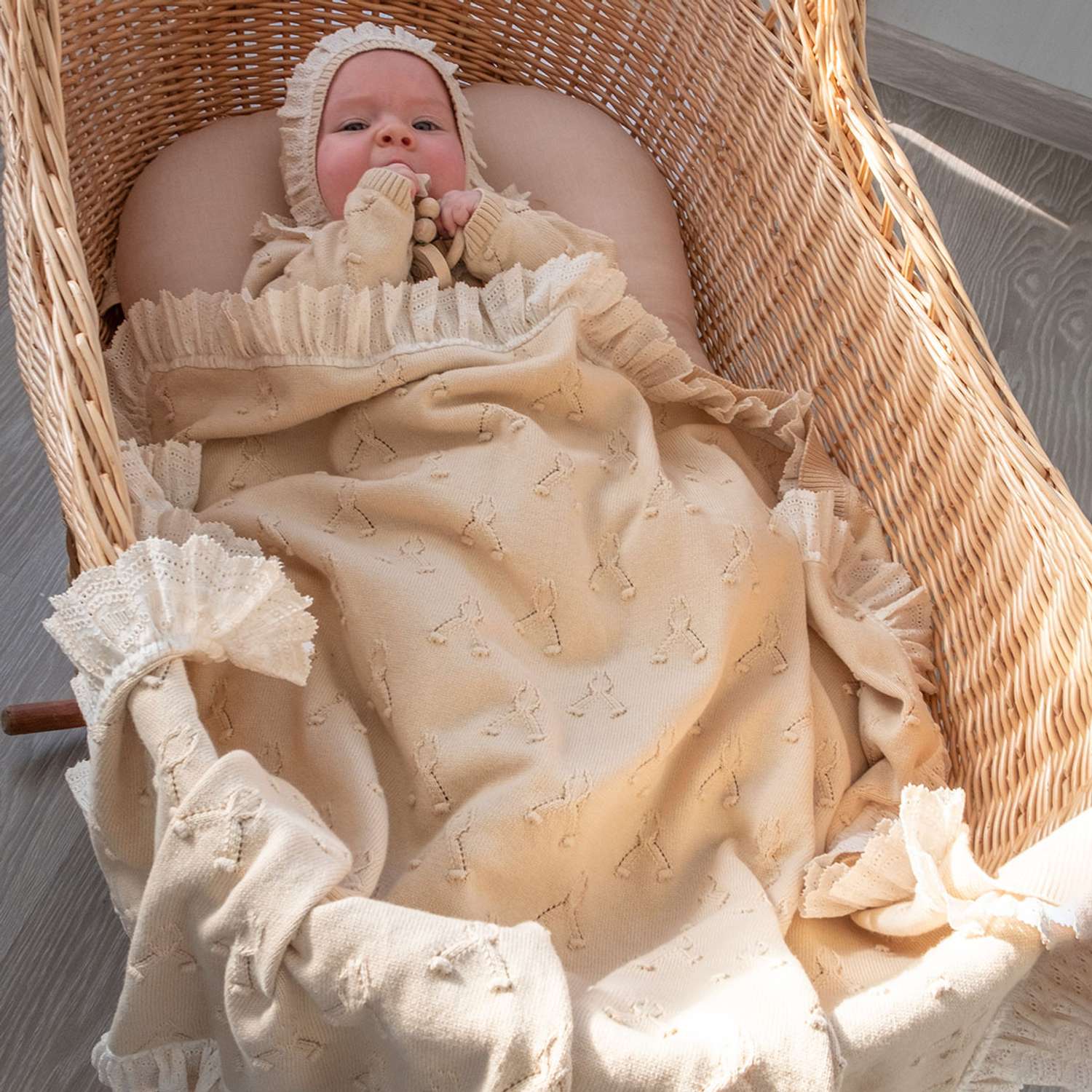 Плед для новорожденного НаследникЪ Выжанова вязаный на выписку в кроватку в коляску - фото 1