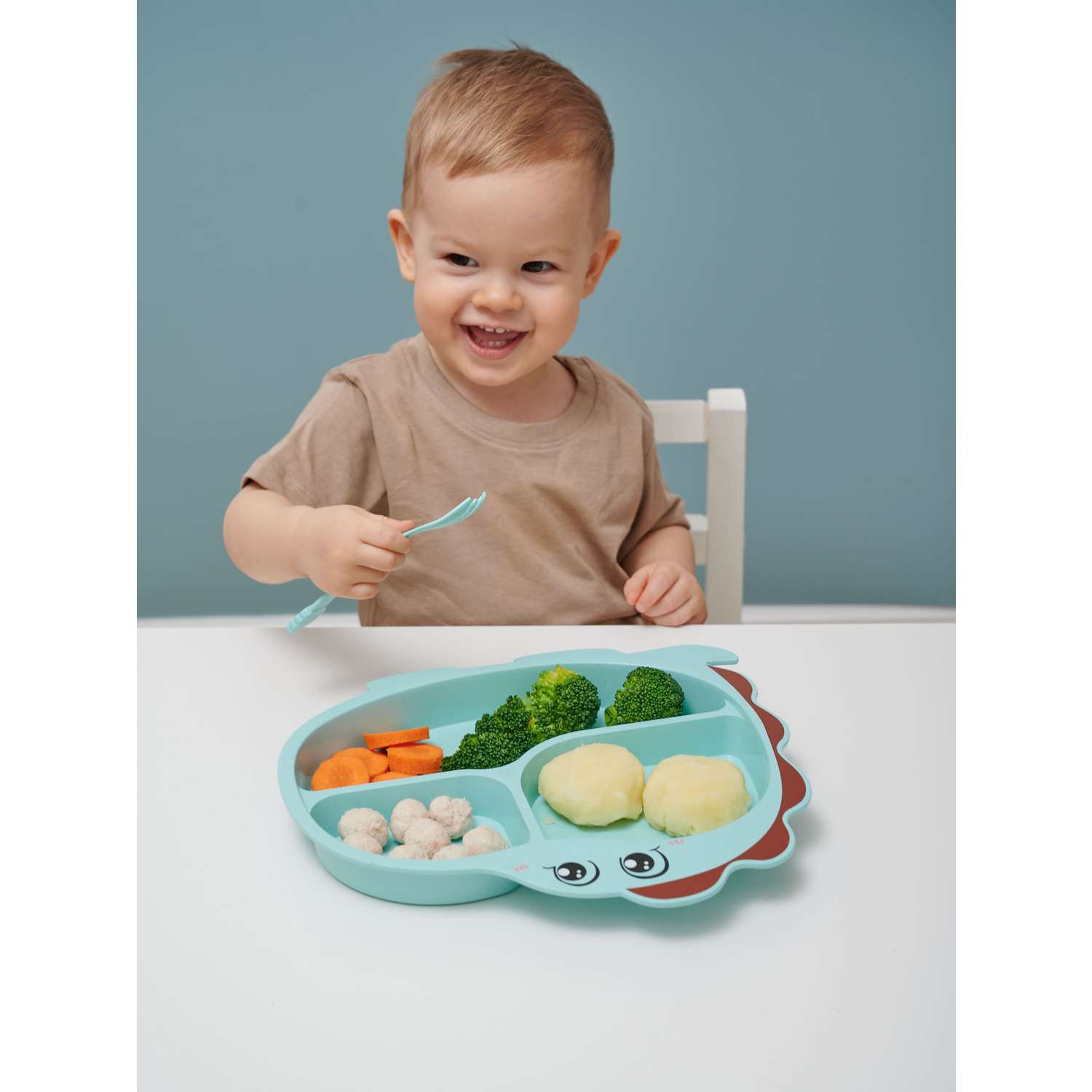 Набор детской посуды Добрый Филин Тарелка вилка ложка Динозаврик голубой 4 предмета - фото 9