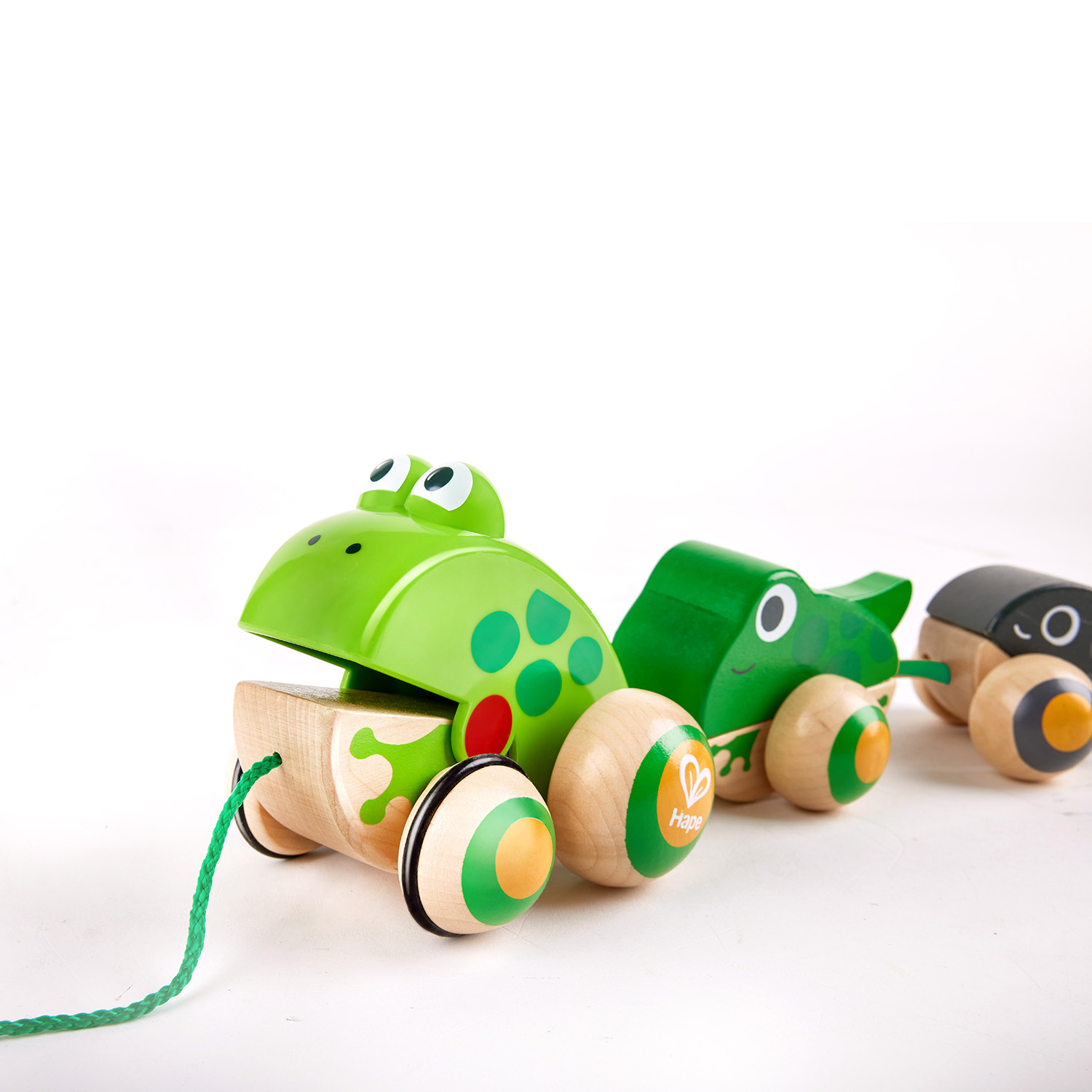 Игрушка для малышей каталка HAPE Семья лягушек на прогулке E0365_HP - фото 7
