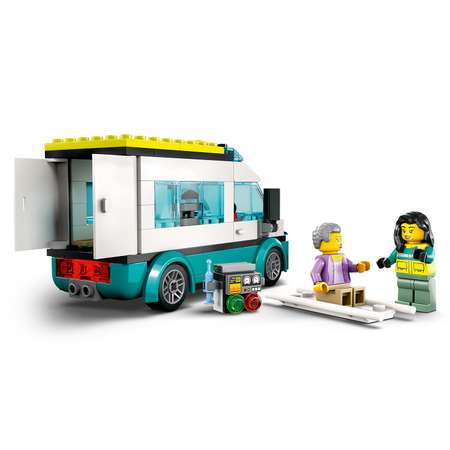 Конструктор LEGO City Fire «Штаб спасательных транспортных средств» 706 деталей 60371
