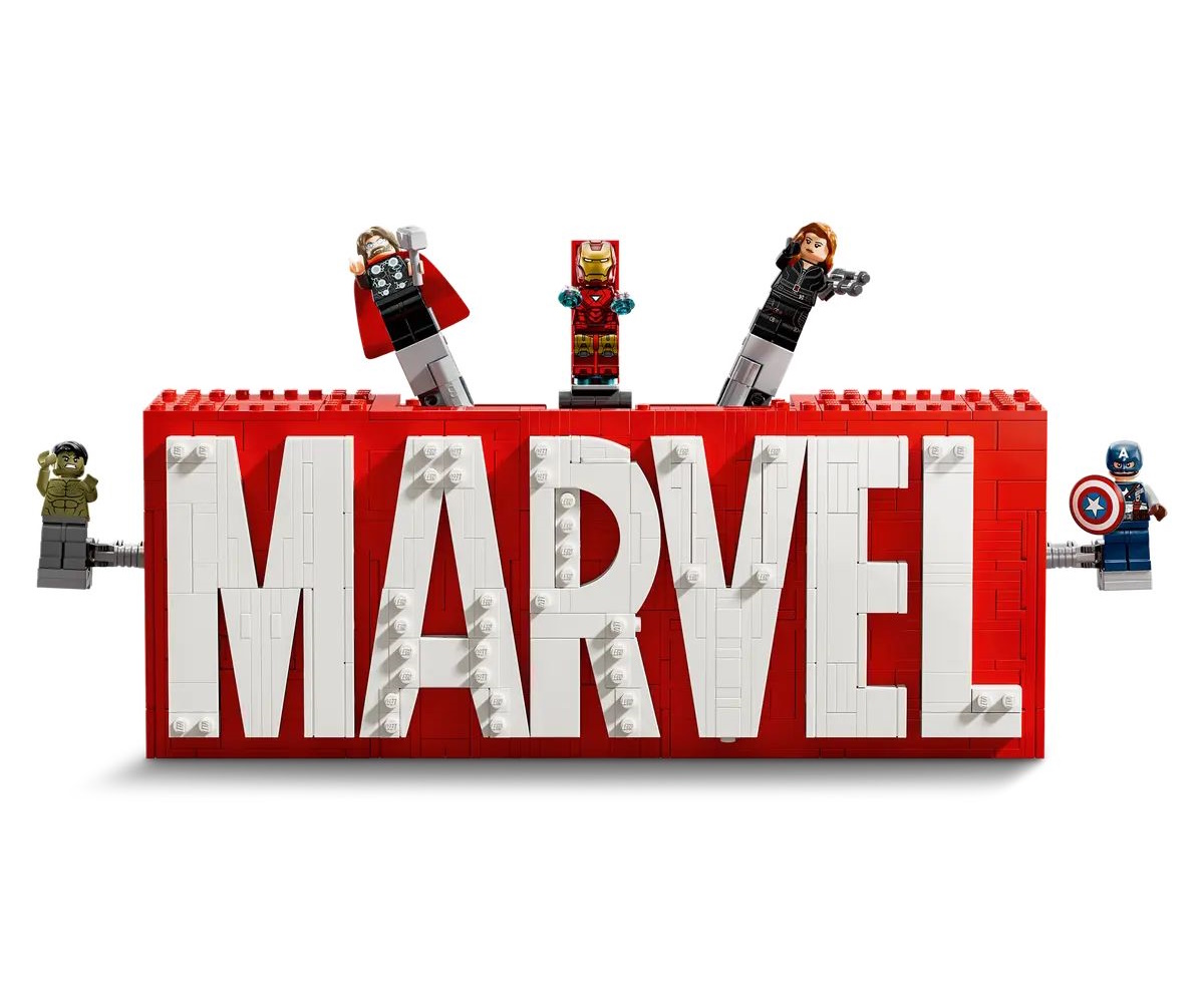 Конструктор LEGO Логотип и минифигурки Marvel 76313 - фото 3