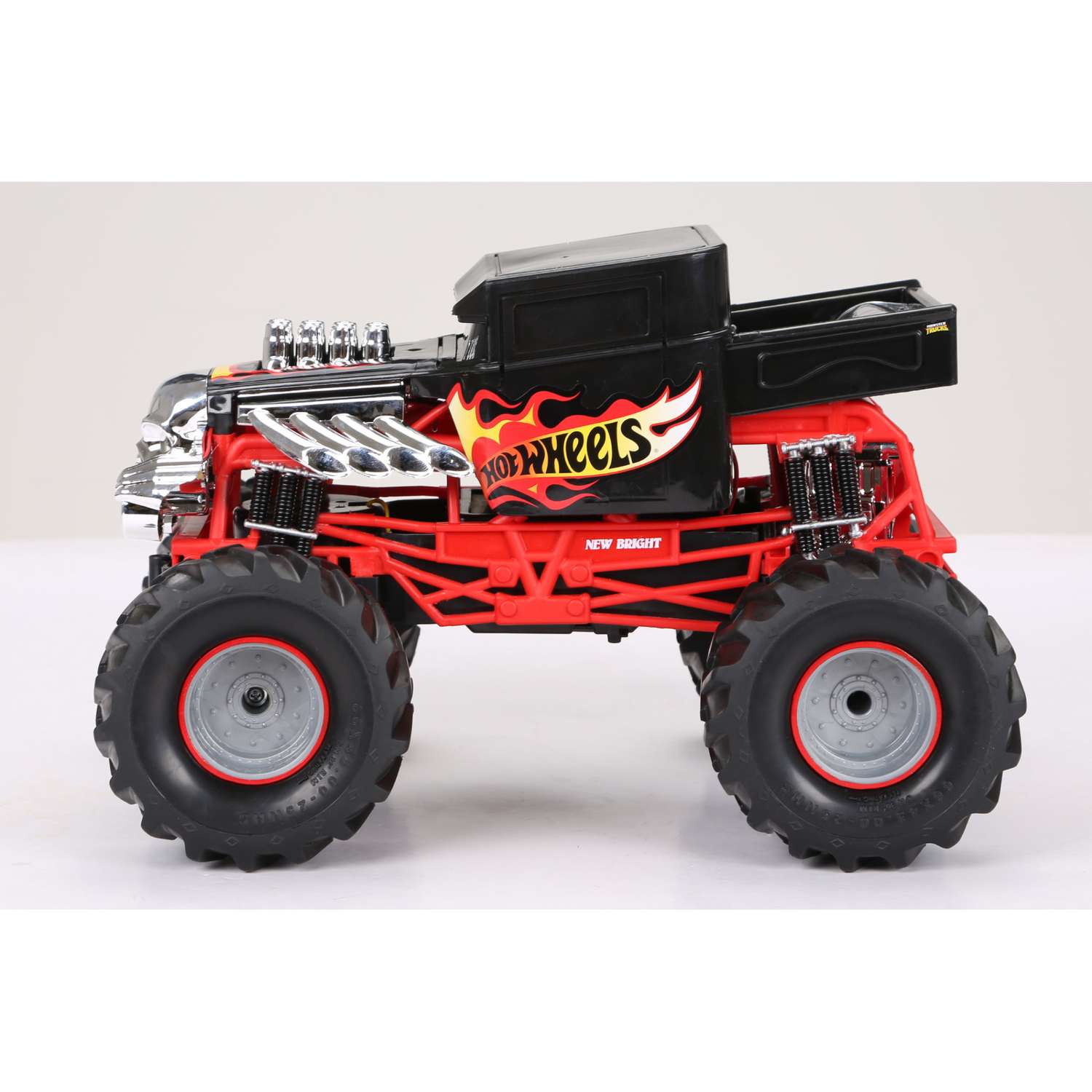 Машина New Bright РУ 1:15 Hot Wheels Bone Shaker Monster Truck 1550 - фото 4