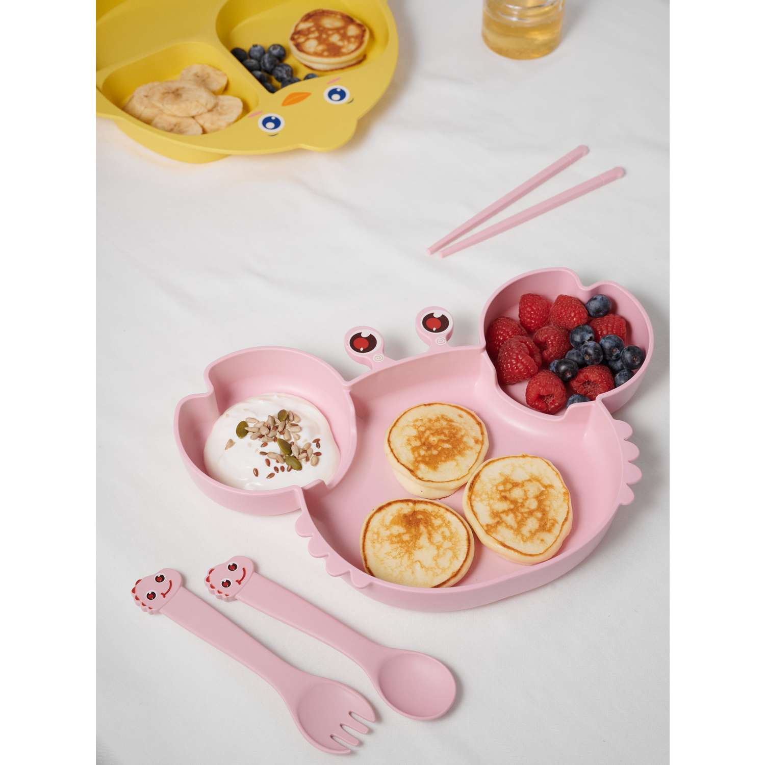 Набор детской посуды Добрый Филин Тарелка вилка ложка Крабик розовый 4 предмета - фото 6