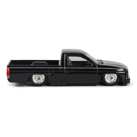 Пикап Hot Wheels Nissan Избранные модели 1:64
