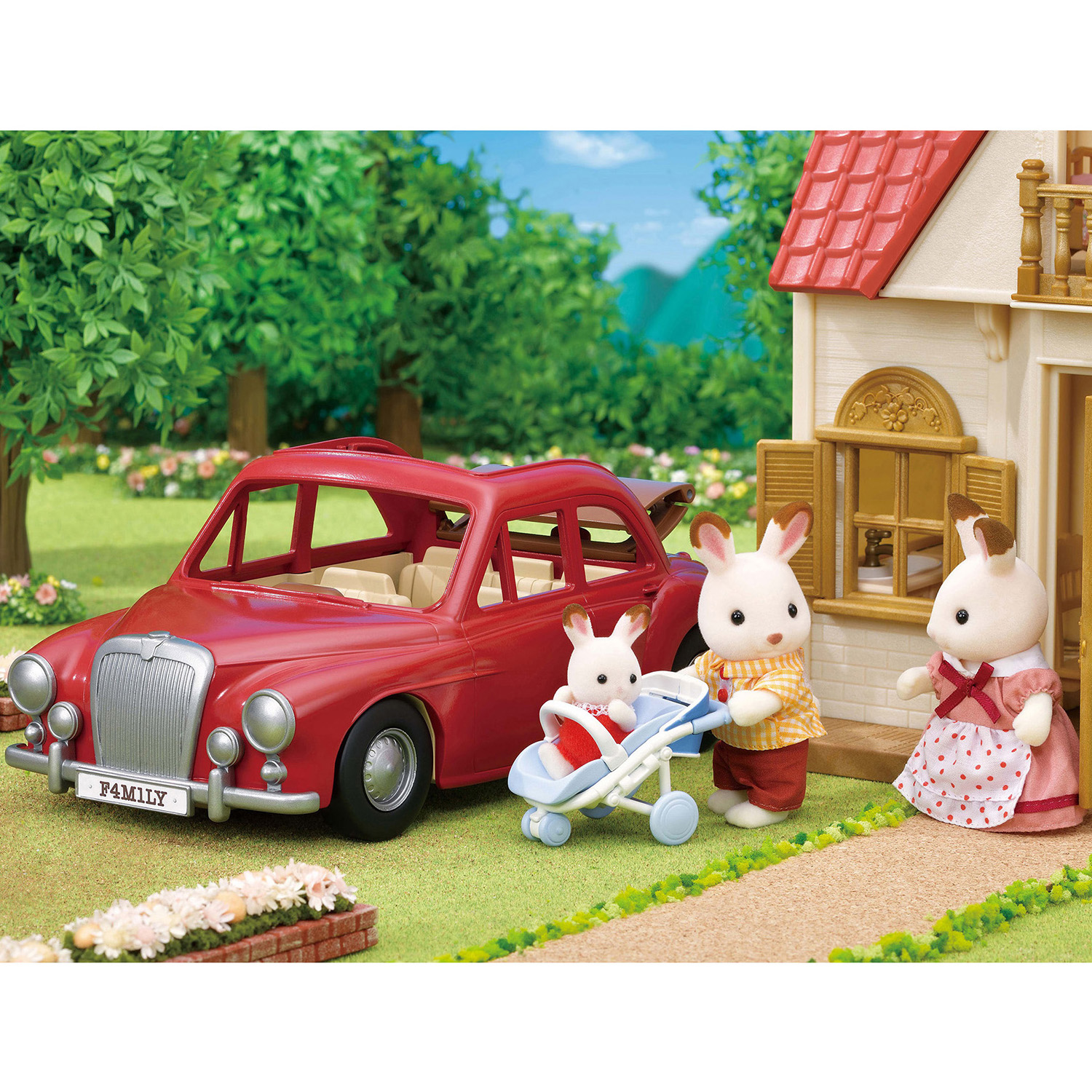 Набор Sylvanian Families Семейный авто Красный 5448 купить по цене 4099 ₽ в  интернет-магазине Детский мир