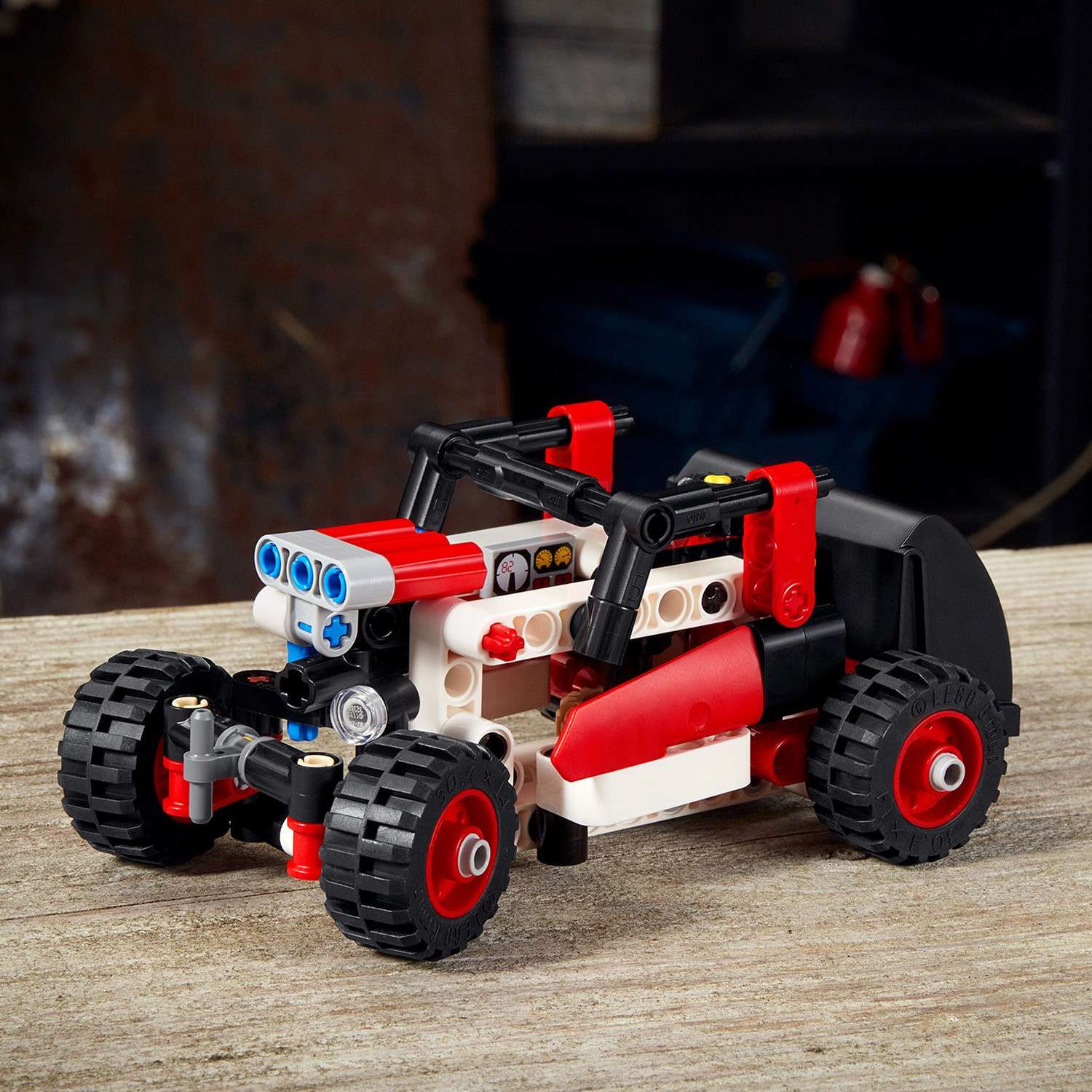 Конструктор LEGO Technic Фронтальный погрузчик 42116 - фото 7