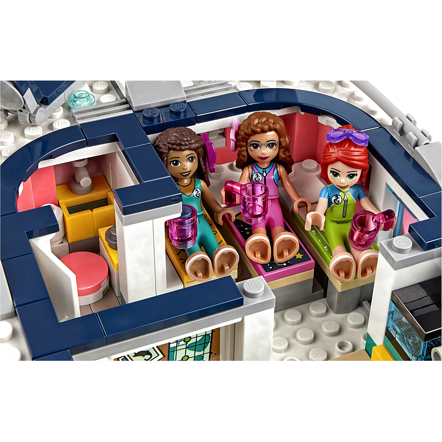 Конструктор LEGO Friends Катер для спасательных операций 41381 - фото 15