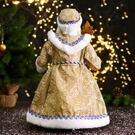 Дед мороз Зимнее волшебство «В золотой шубе с посохом» 22х50 см