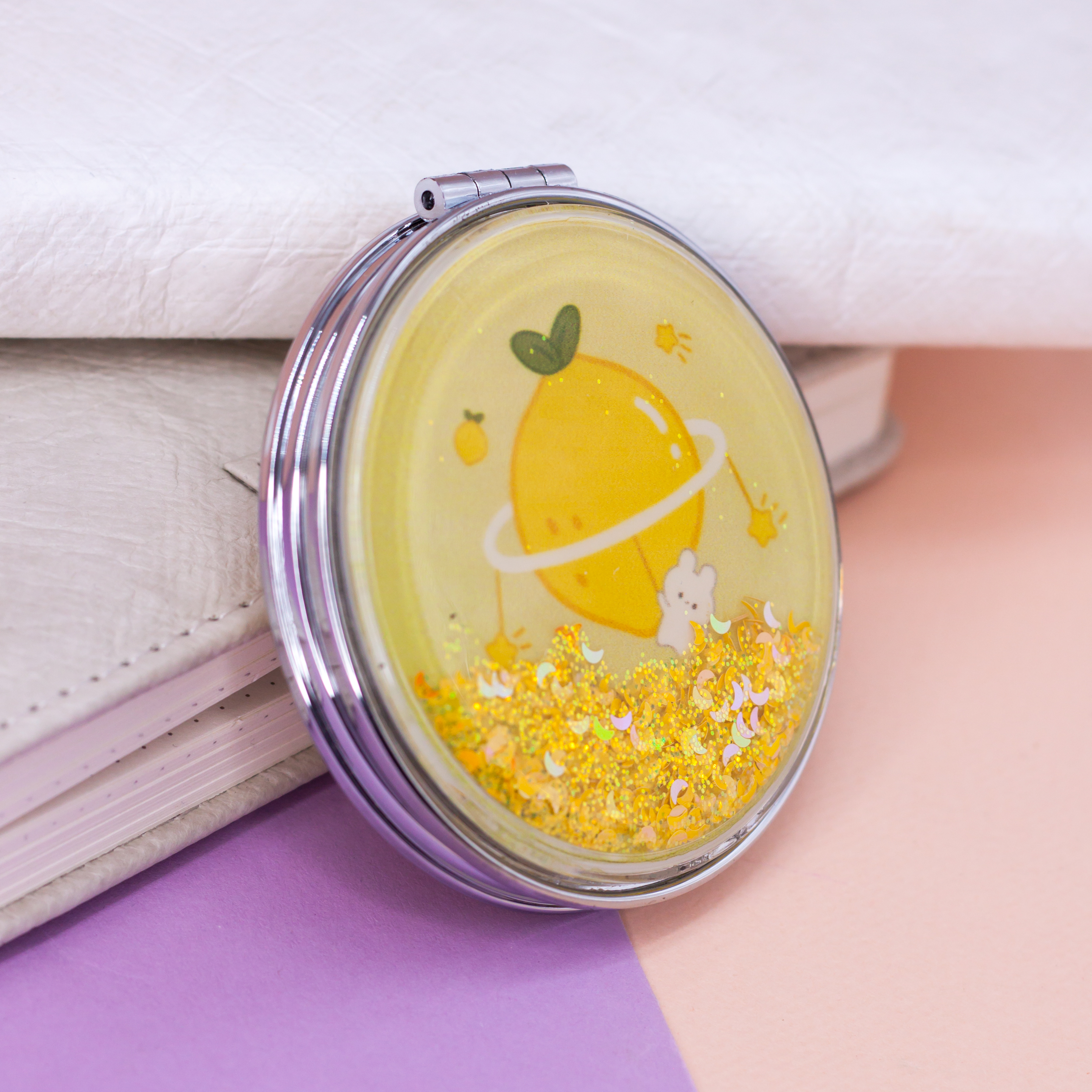 Зеркало карманное iLikeGift Fuit lemon yellow с увеличением - фото 3