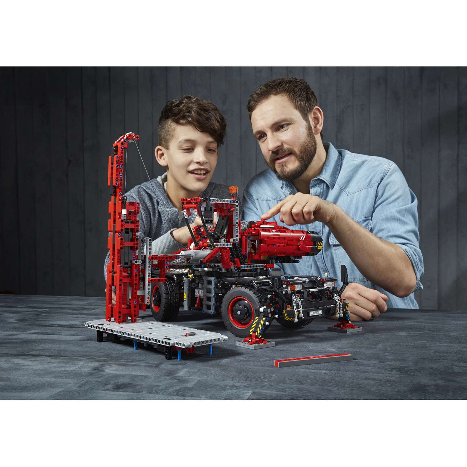Конструктор LEGO Technic Подъёмный кран для пересечённой местности 42082 - фото 65