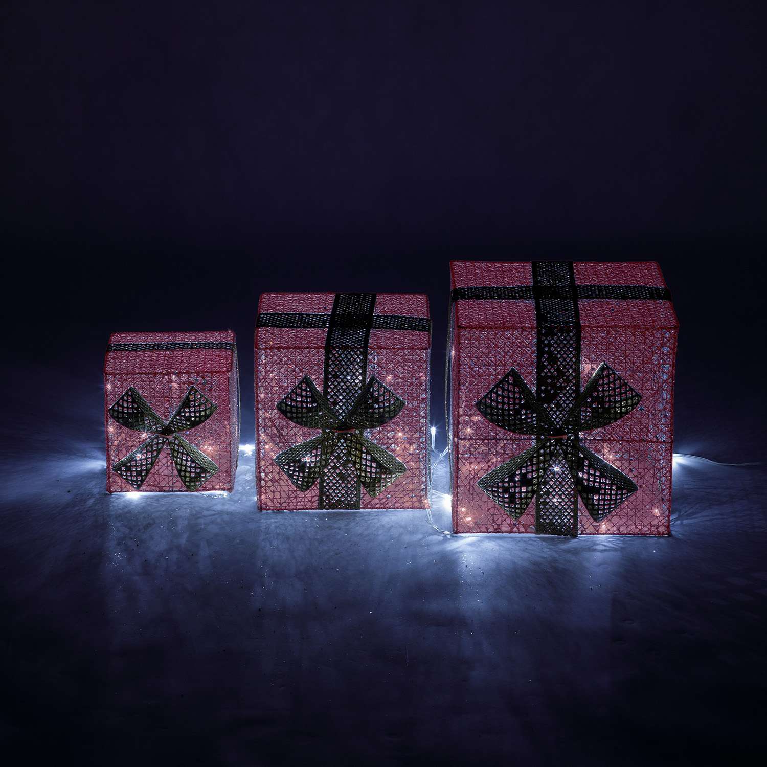 Подарочный набор фигур BABY STYLE красный коробочка 3 фигурки LED теплый белый свет 15/20/25 см - фото 2