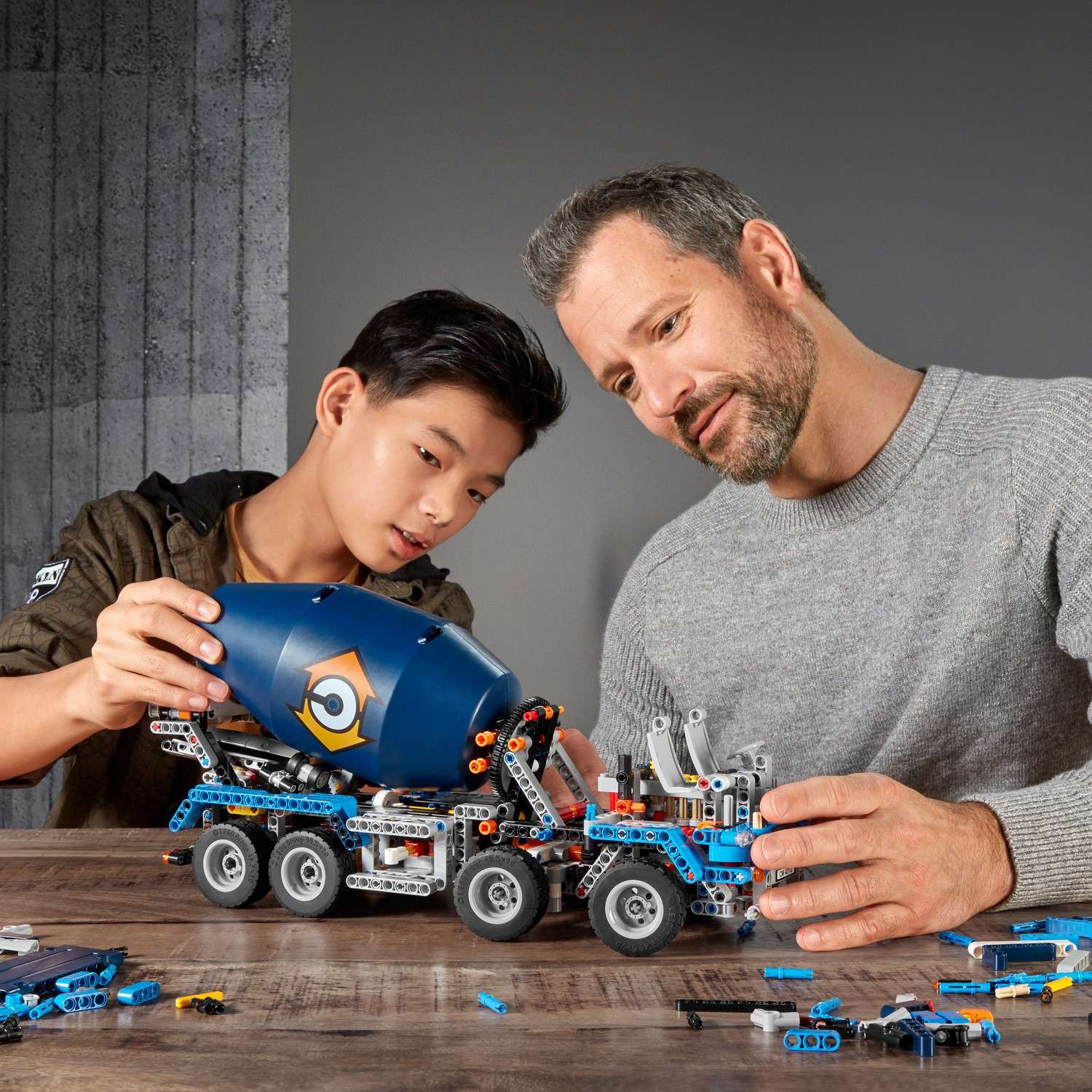 Конструктор LEGO Technic Бетономешалка 42112 - фото 11