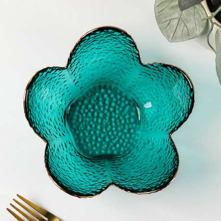 Салатник Sima-Land стеклянный фигурный «Цветок» 270 мл d=16 см цвет изумрудный