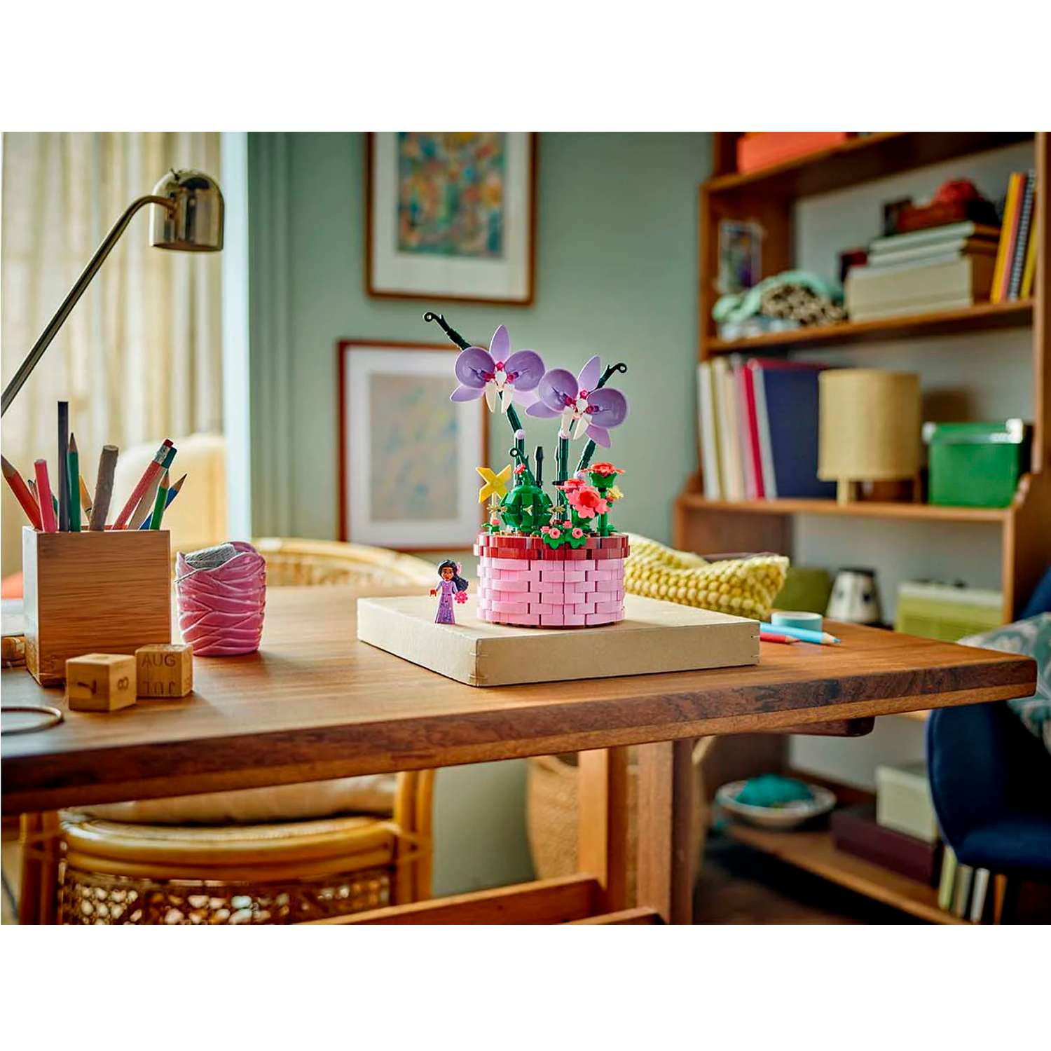 Конструктор детский LEGO Princess Цветочный горшок Изабеллы 43237 - фото 9