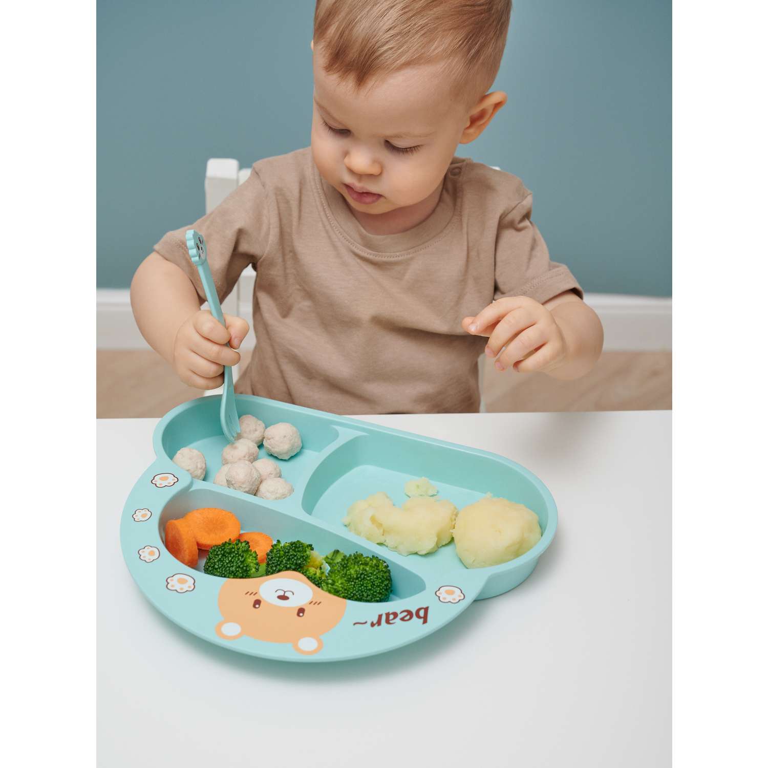 Набор детской посуды Добрый Филин Тарелка вилка ложка Медвежонок голубой 4 предмета - фото 6