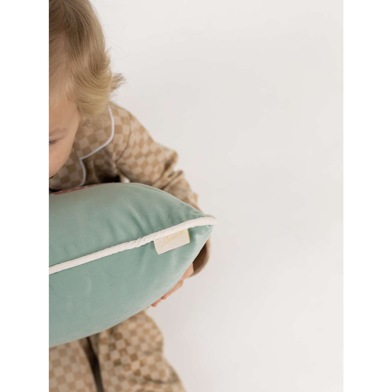 Подушка декоративная детская Мишель Мишка в горошек цвет мятный - фото 5