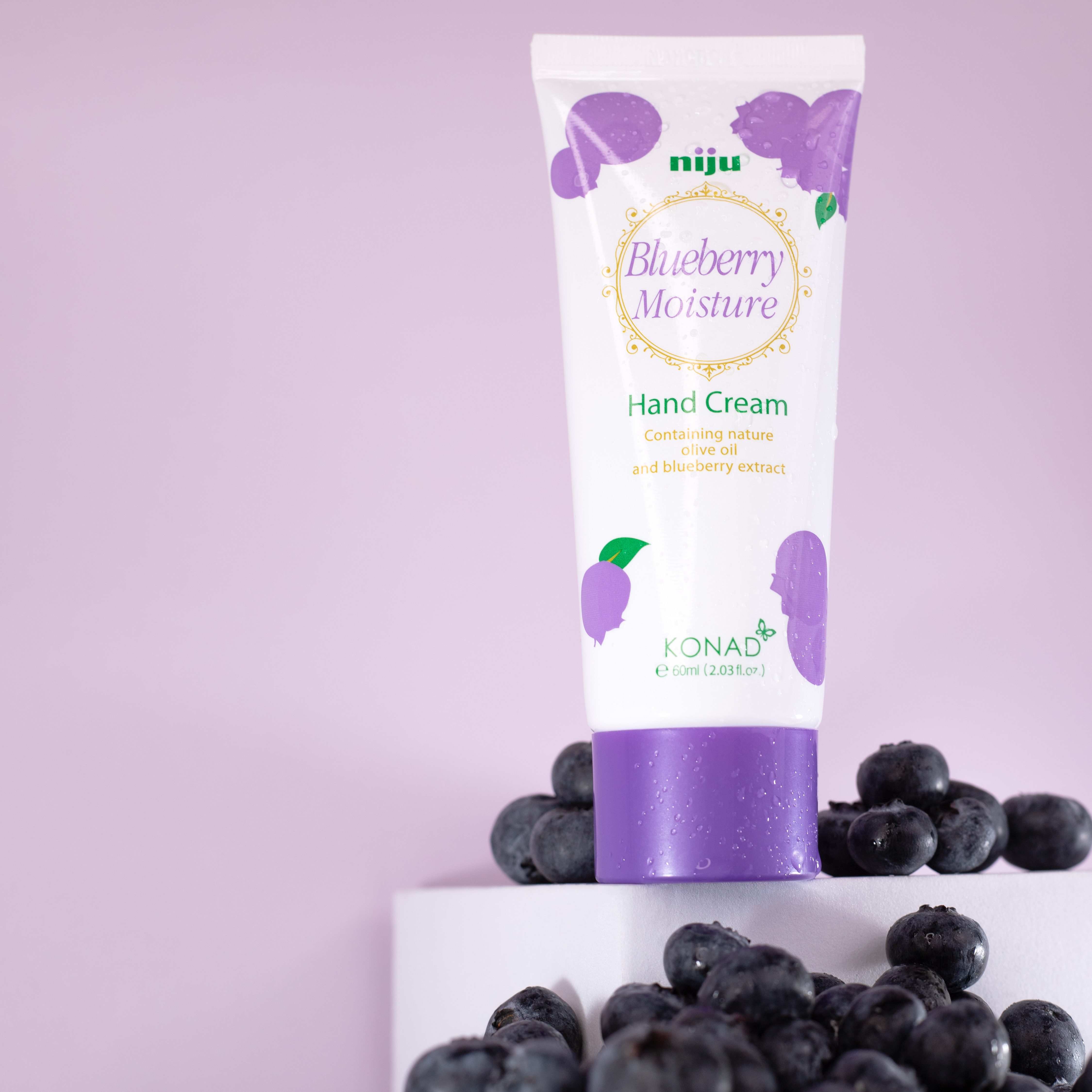 Увлажняющий крем для рук Konad niju Blueberry Moisture hand cream с экстрактом черники - фото 2