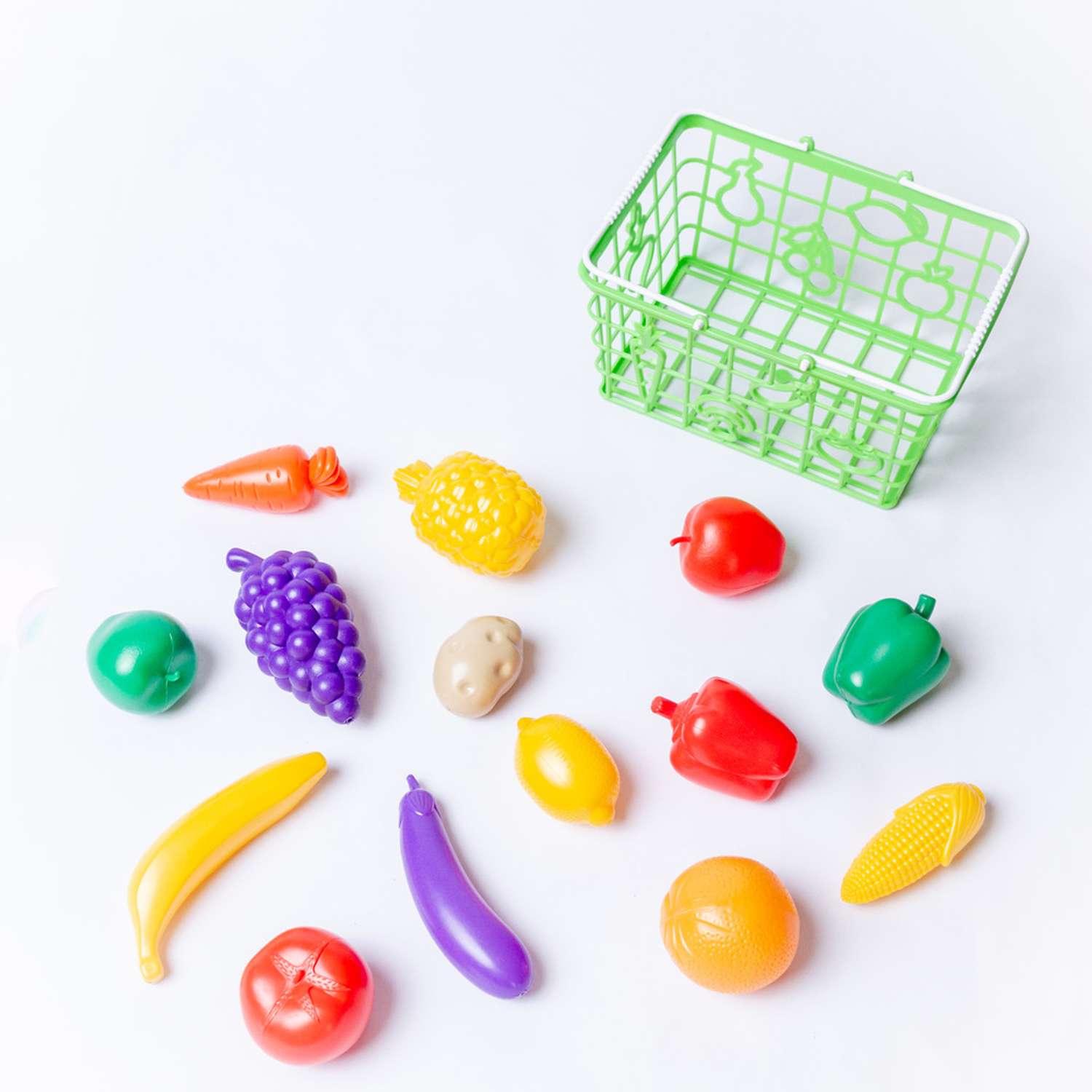 Набор игрушечных продуктов Green Plast овощи и фрукты в корзинке - фото 5