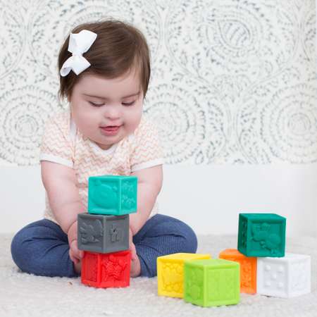 Кубики INFANTINO Развивающие Squeeze and Stack