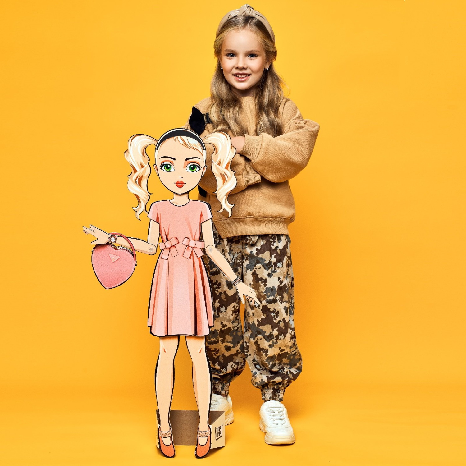 Кукла Bibalina с одеждой из картона Trendy doll Мира ИНП-101 - фото 5