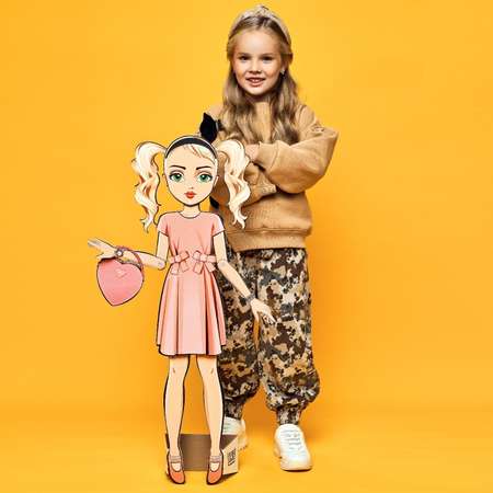 Кукла Bibalina с одеждой из картона Trendy doll Мира