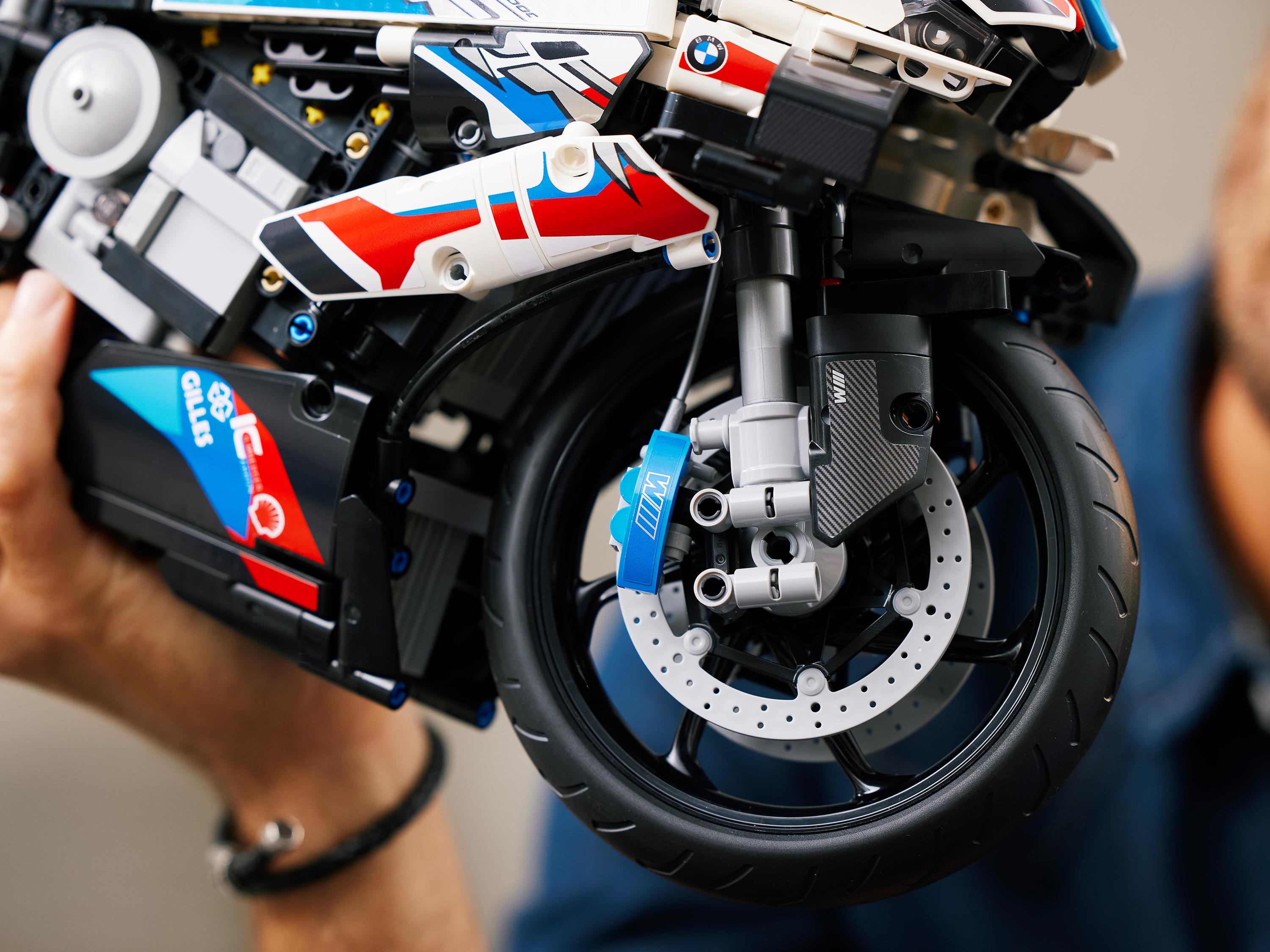 Конструктор LEGO Technic Мотоцикл BMW M 1000 RR - фото 15