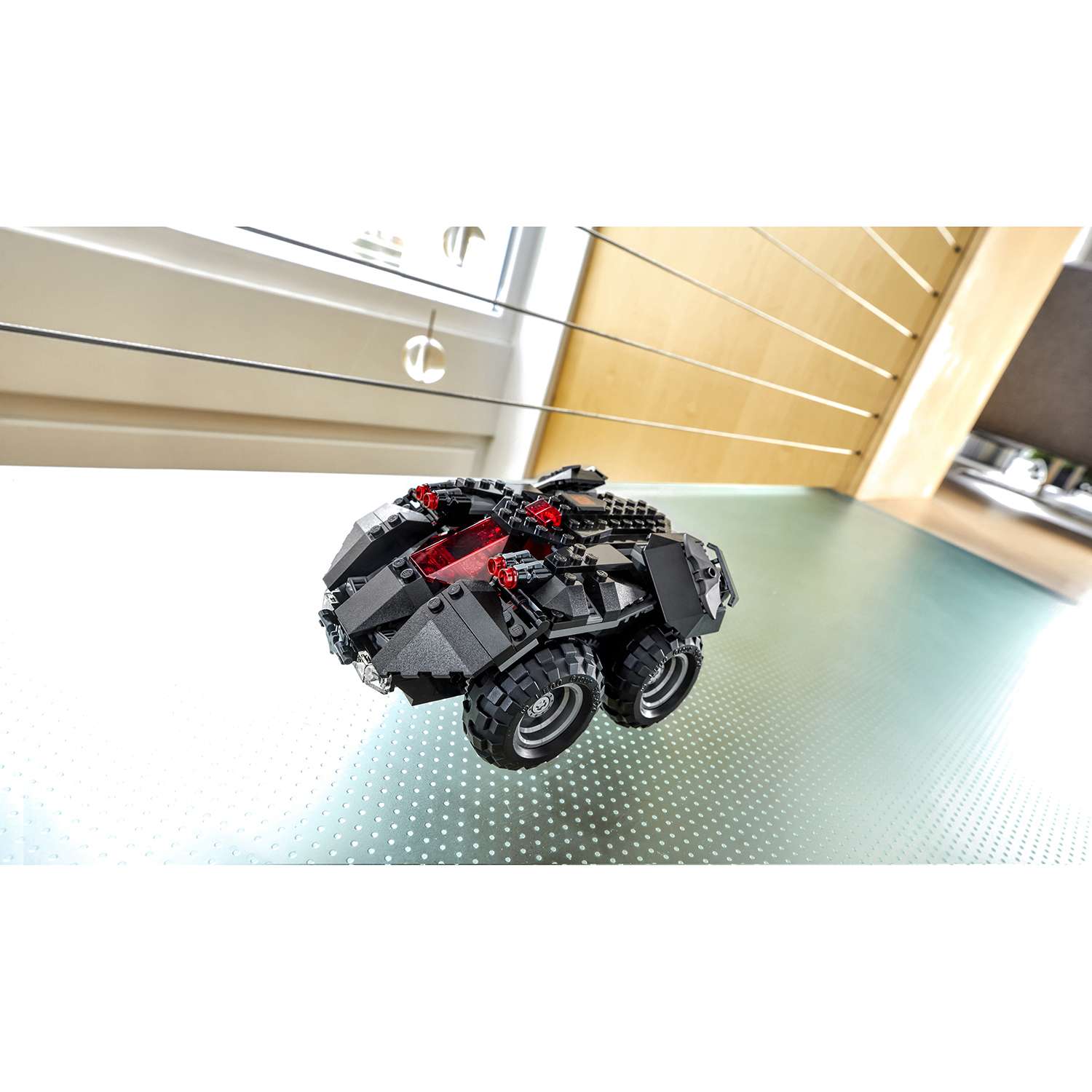 Конструктор LEGO Super Heroes Бэтмобиль с дистанционным управлением 76112 - фото 23