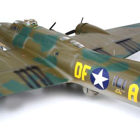 Сборная модель Revell Самолет Boeing B-17F Memphis Belle 1:48