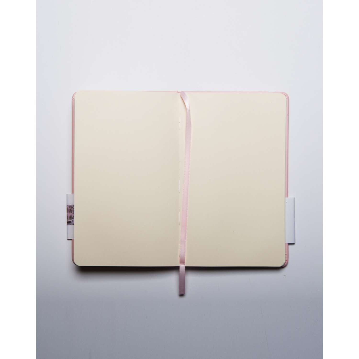 Скетчбук Talens Art Creation 140г/м2 13х21см 80 листов цвета слоновой кости Твердая розовая обложка - фото 4