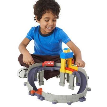 Игровой набор Chuggington StackTrack Ремонтная станция