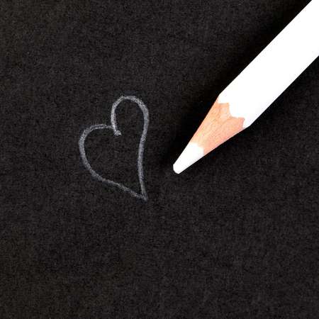 Скетчбук ArtFox с черными листами «Мечтай РИСУЙ вдохновляй» А5 40 л