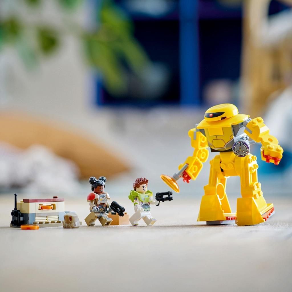 Конструктор LEGO Lightyear Zyclops Chase 76830 - фото 9