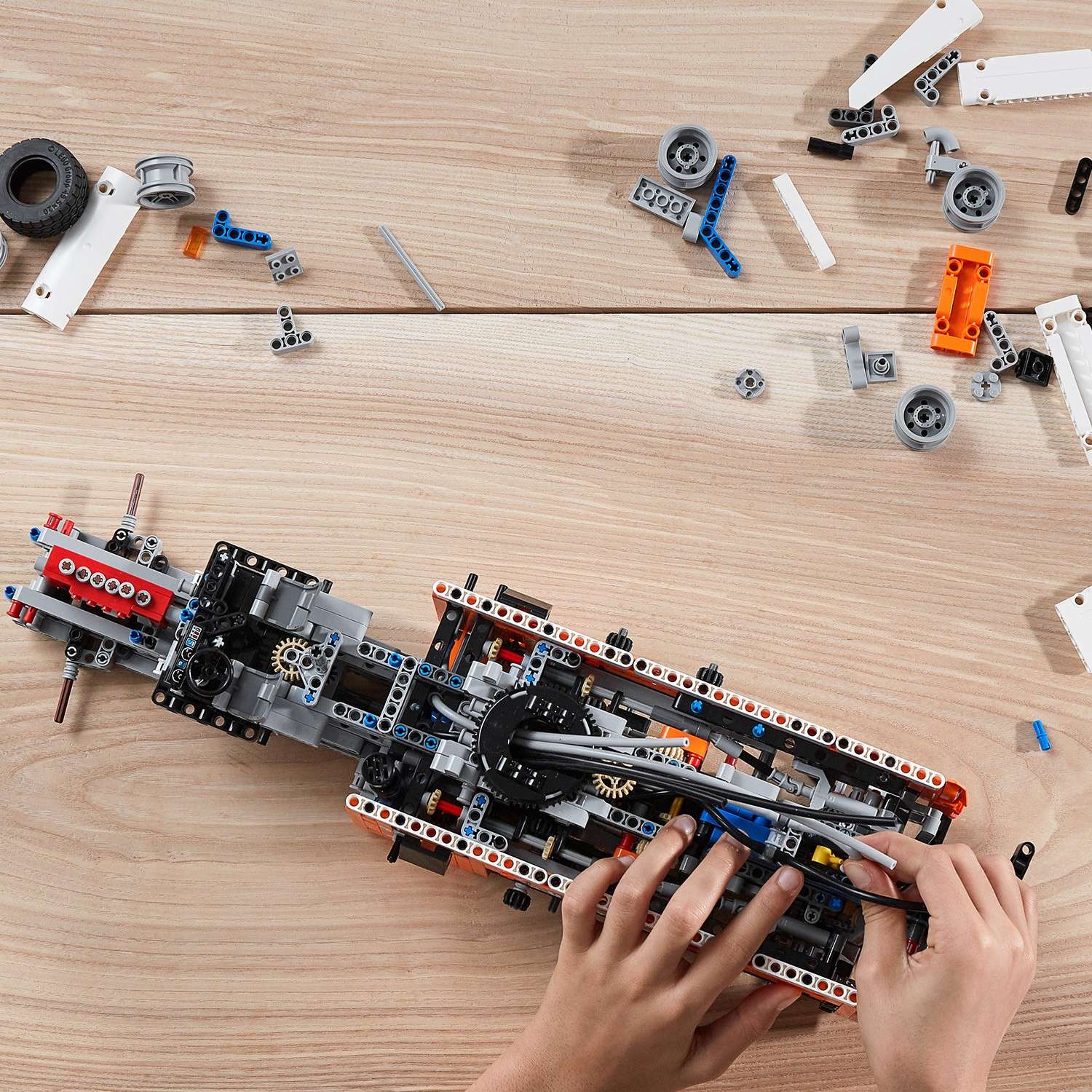 Конструктор LEGO Technic Грузовой эвакуатор 42128 - фото 13