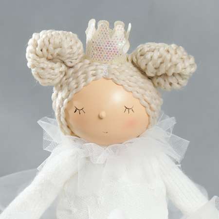 Кукла интерьерная Зимнее волшебство «Принцесса в белом наряде с сердцем» 43х18х19 5 см