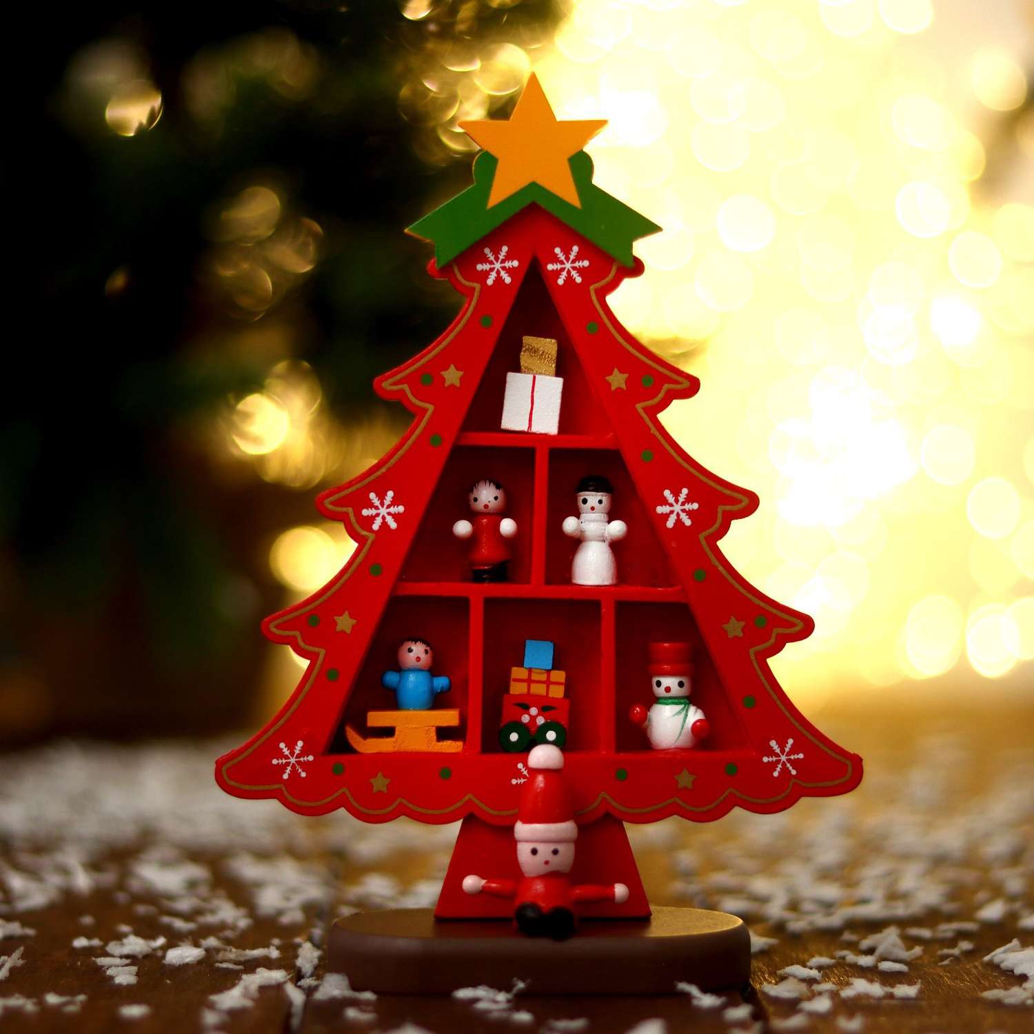Новогодний сувенир Лесная мастерская «Ёлка с ячейками под подарки» 14.5 × 19.5 см красная - фото 2